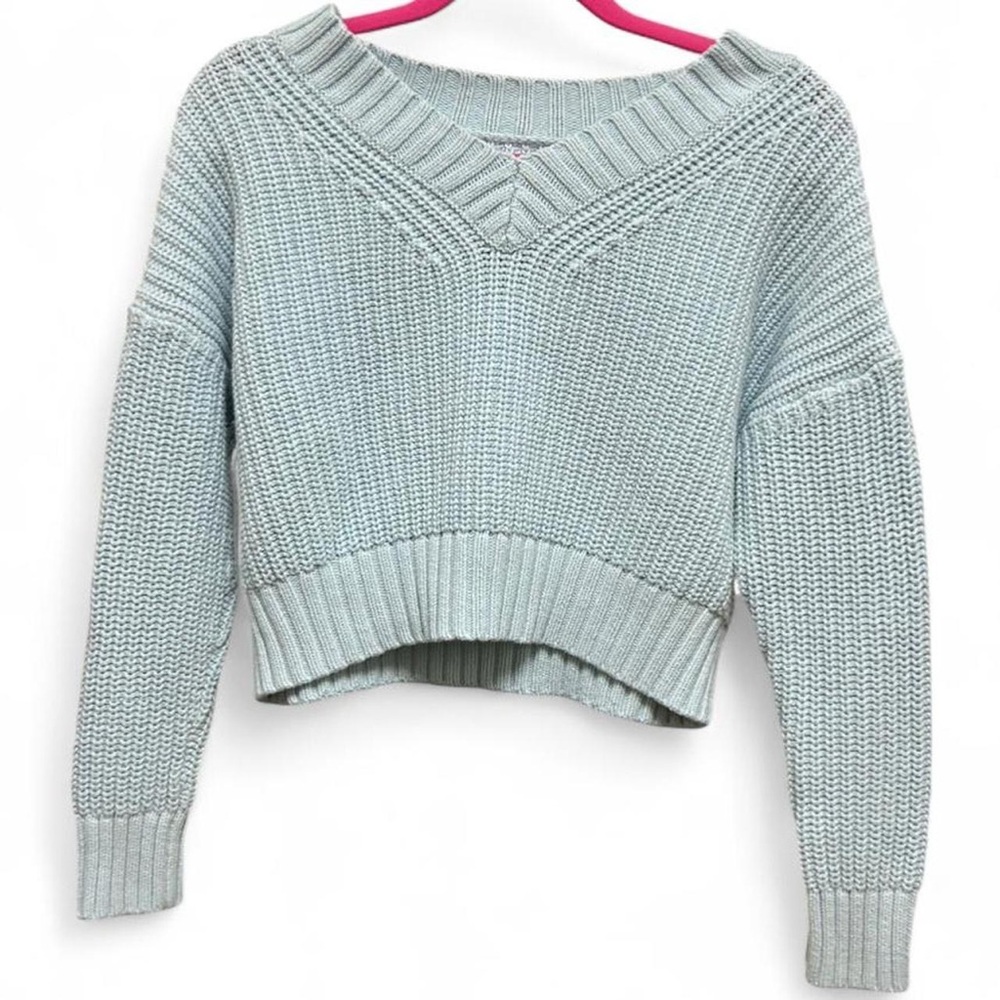 Hollister Women's V-Neck Sweater in Light Blue XS
